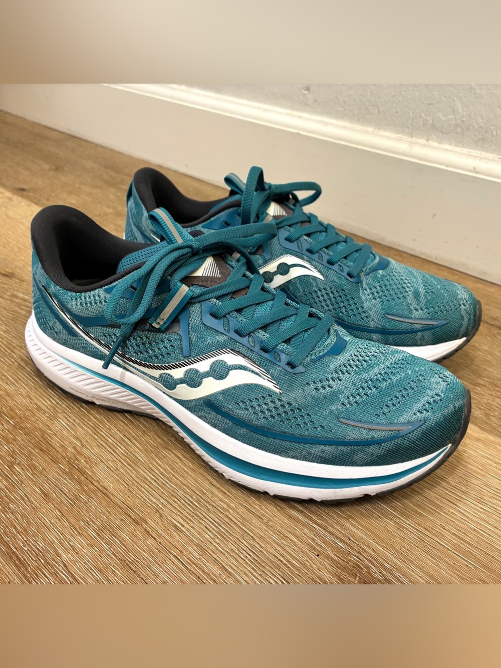 Saucony Omni 21 Teal Green Running Shoes Women’s Size US 10 UK 8 EU 42 26.5cm